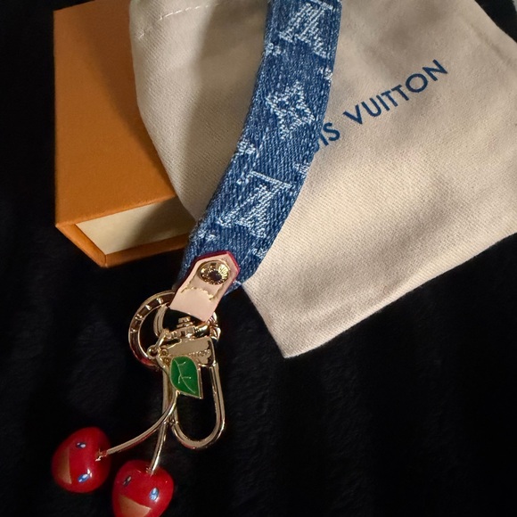 NEW Louis Vuitton Denim Cherry Cherise Takashi Key Chain LV Monogram NIB - Picture 2 of 6